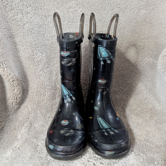 Light Up Rain Boots - Picture 2 of 7